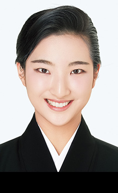 駿　一愛