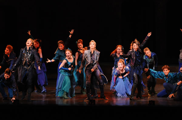フォトギャラリー | 宝塚歌劇 月組公演『ロミオとジュリエット』