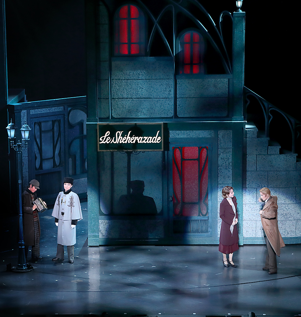 雪組公演 『凱旋門』『Gato Bonito!!』  宝塚歌劇公式ホームページ