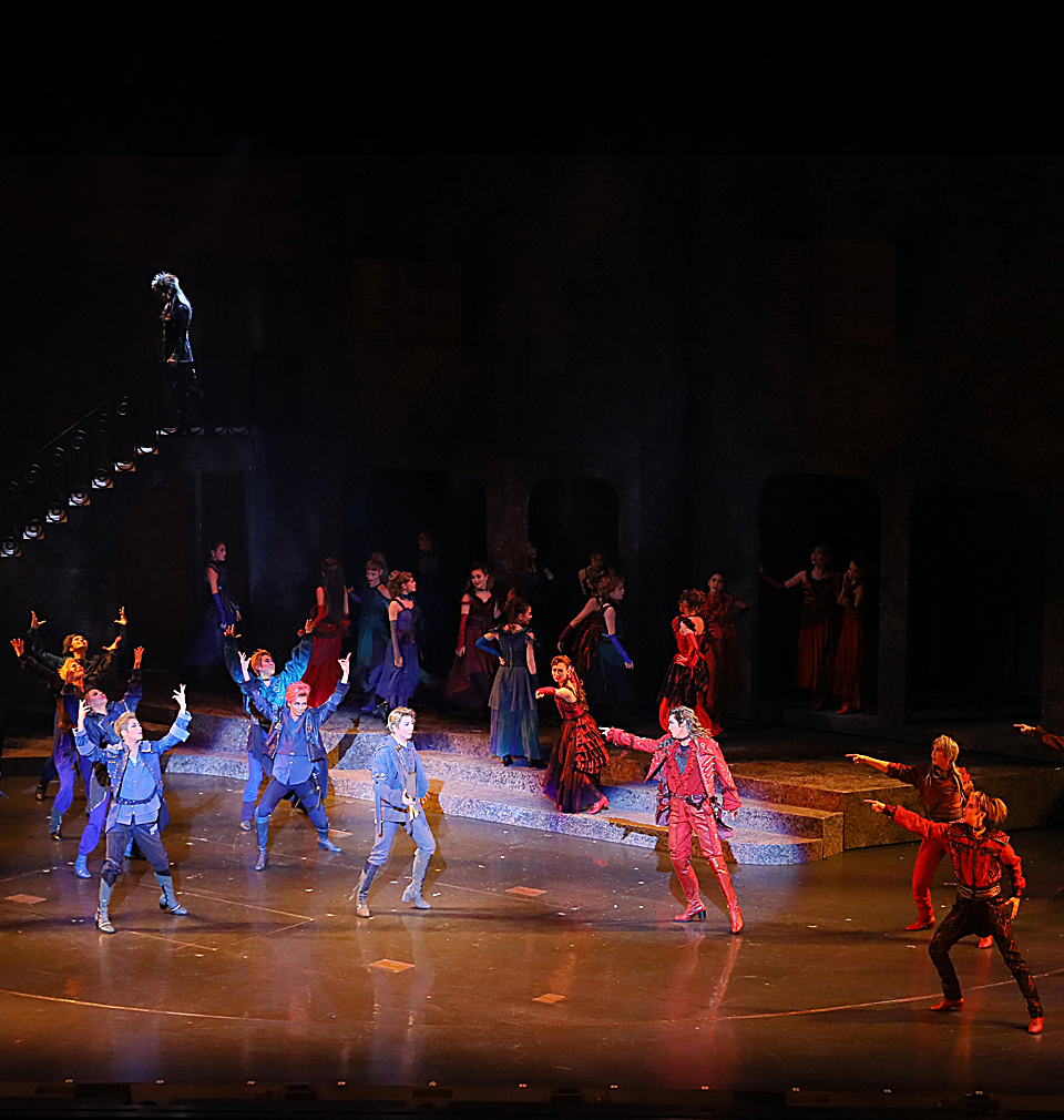 星組公演 『ロミオとジュリエット』 | 宝塚歌劇公式ホームページ